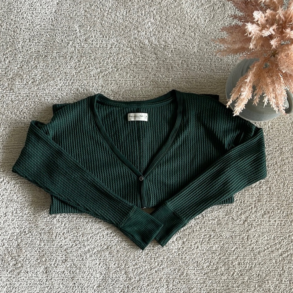 Abercrombie & Fitch Green Long Sleeved Button Up Top